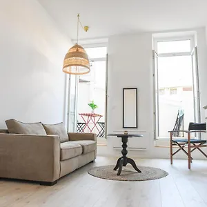 https://le-julien-i-avec-terrasse-au-cours-julien.fr-provencehotel.com