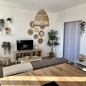 https://un-cocon-en-plein-coeur-de-marseille.fr-provencehotel.com